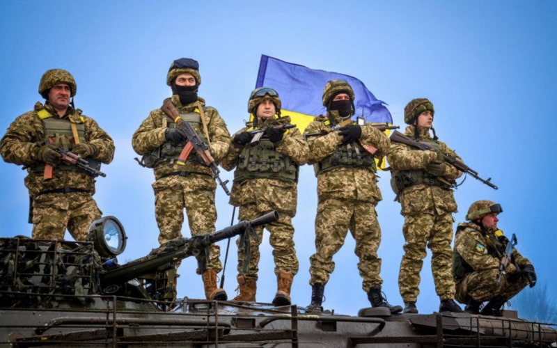 Ukraine Army Uniform - Combat Uniform & Amunition for Soldiers - People's  Project.com